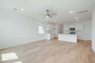 197 Hornet St, Elgin, TX 78621 - Photo 9