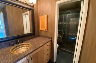 807 W 25th St, Austin, TX 78705 - Photo 13