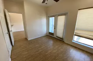 807 W 25th St, Austin, TX 78705 - Photo 9