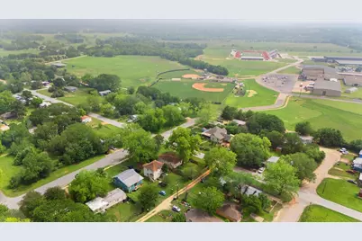 608 Washington Street, Smithville, TX 78957 - Photo 27