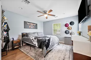 608 Washington St, Smithville, TX 78957 - Photo 13