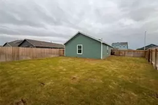 420 Halfmoon Dr, Lockhart, TX 78644 - Photo 5