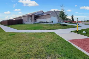 101 Outlaw Dr, Liberty Hill, TX 78642 - Photo 3
