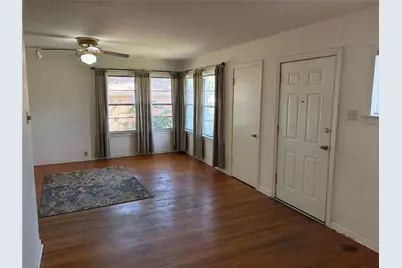 2109 Murray Avenue, Rockdale, TX 76567 - Photo 7