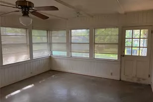 2109 Murray Ave, Rockdale, TX 76567 - Photo 9