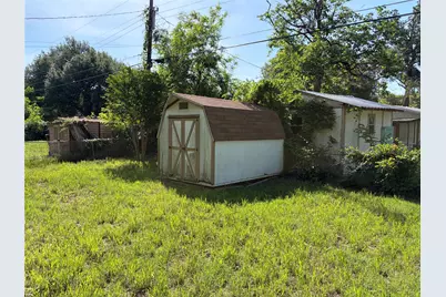 2109 Murray Avenue, Rockdale, TX 76567 - Photo 5