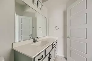 1408 Waterloo Shore Ln, Austin, TX 78741 - Photo 27