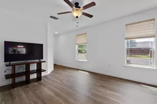 8824 Stambourne St, Austin, TX 78747 - Photo 7