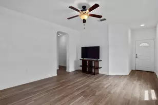 8824 Stambourne St, Austin, TX 78747 - Photo 5