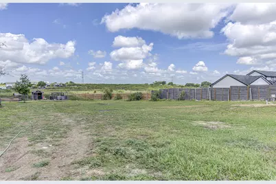 445 Rancho Linda Dr., Lockhart, TX 78644 - Photo 7