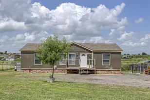 445 Rancho Linda Dr, Lockhart, TX 78644 - Photo 1