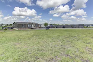 445 Rancho Linda Dr, Lockhart, TX 78644 - Photo 5