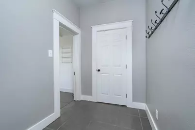 1012 W 6th Street, Taylor, TX 76574 - Photo 15