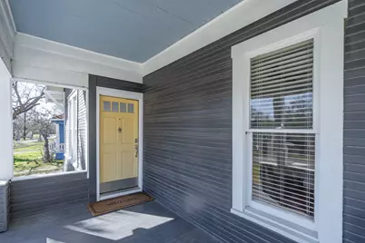 1012 W 6th Street, Taylor, TX 76574 - Photo 5