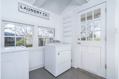 1012 W 6th Street, Taylor, TX 76574 - Photo 17