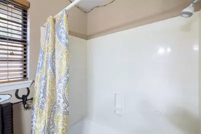 307 Cherrywood Circle, Taylor, TX 76574 - Photo 33