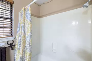 307 Cherrywood Cir, Taylor, TX 76574 - Photo 33