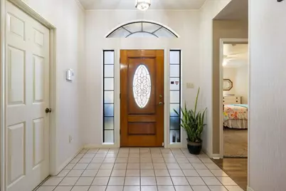 307 Cherrywood Circle, Taylor, TX 76574 - Photo 5