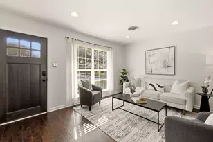 8100 Stillwood Ln, Austin, TX 78757 - Photo 5