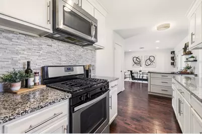 8100 Stillwood Lane, Austin, TX 78757 - Photo 17