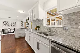8100 Stillwood Ln, Austin, TX 78757 - Photo 17