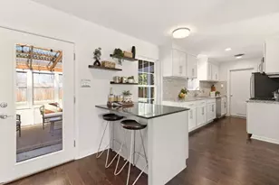 8100 Stillwood Ln, Austin, TX 78757 - Photo 13