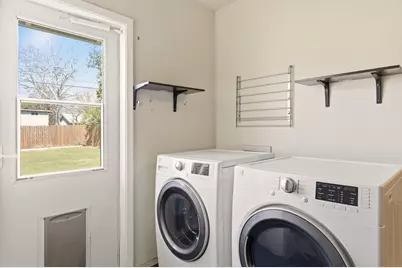 8100 Stillwood Lane, Austin, TX 78757 - Photo 31