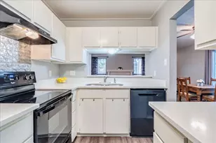 2018 W Rundberg Ln, Austin, TX 78758 - Photo 5