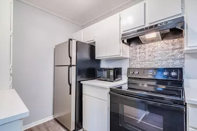 2018 W Rundberg Lane #19A, Austin, TX 78758 - Photo 9