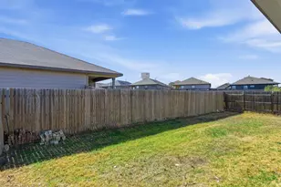 128 Dylan Dr, San Marcos, TX 78666 - Photo 25