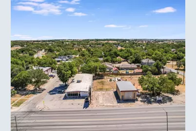 1022 N Main Street, Taylor, TX 76574 - Photo 5