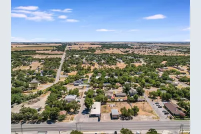 1022 N Main Street, Taylor, TX 76574 - Photo 7