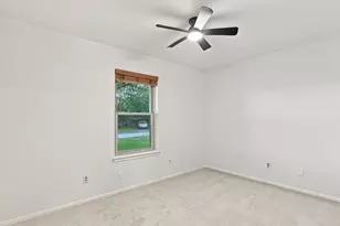 1714 Twin Island Dr, Lockhart, TX 78644 - Photo 11