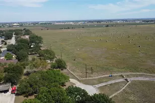 1714 Twin Island Dr, Lockhart, TX 78644 - Photo 23