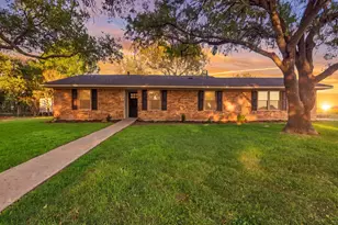 1714 Twin Island Dr, Lockhart, TX 78644 - Photo 1