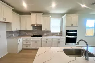 429 Young St, Buda, TX 78610 - Photo 3