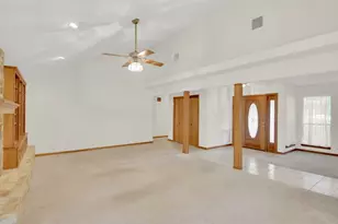 1403 Stone Ridge Dr, Taylor, TX 76574 - Photo 11