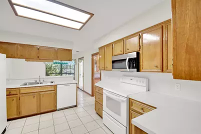 1403 Stone Ridge Drive, Taylor, TX 76574 - Photo 17