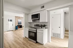 3613 Las Colinas Dr, Austin, TX 78731 - Photo 11