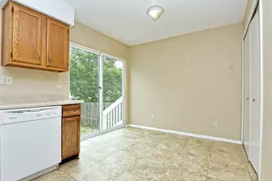 116 Hillside Dr, Elgin, TX 78621 - Photo 9