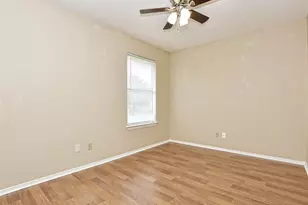 116 Hillside Dr, Elgin, TX 78621 - Photo 13