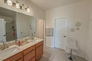 121 Outlaw Dr, Jarrell, TX 76537 - Photo 23