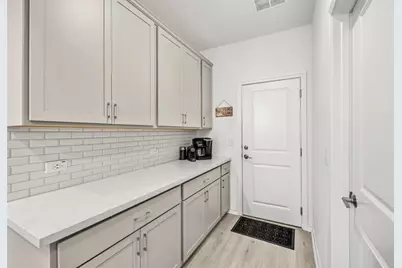 301 Quarry Rock Cove, Liberty Hill, TX 78642 - Photo 5