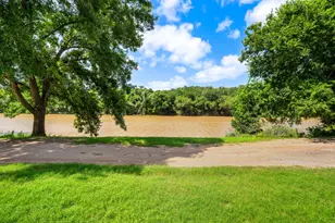 770 N River Rd, Lampasas, TX 76550 - Photo 17