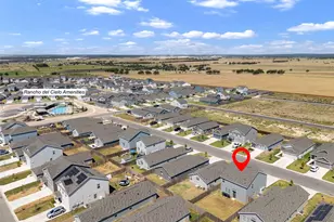 333 Cowpoke Dr, Jarrell, TX 76537 - Photo 1
