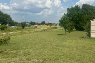 112 Co Rd 106, Georgetown, TX 78626 - Photo 1