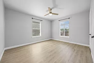 4709 Leslie Ave, Austin, TX 78721 - Photo 13
