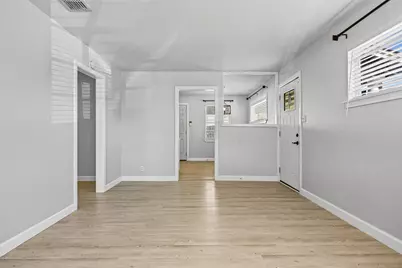 4709 Leslie Avenue, Austin, TX 78721 - Photo 5