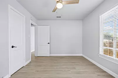 4709 Leslie Avenue, Austin, TX 78721 - Photo 19