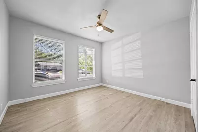 4709 Leslie Avenue, Austin, TX 78721 - Photo 11